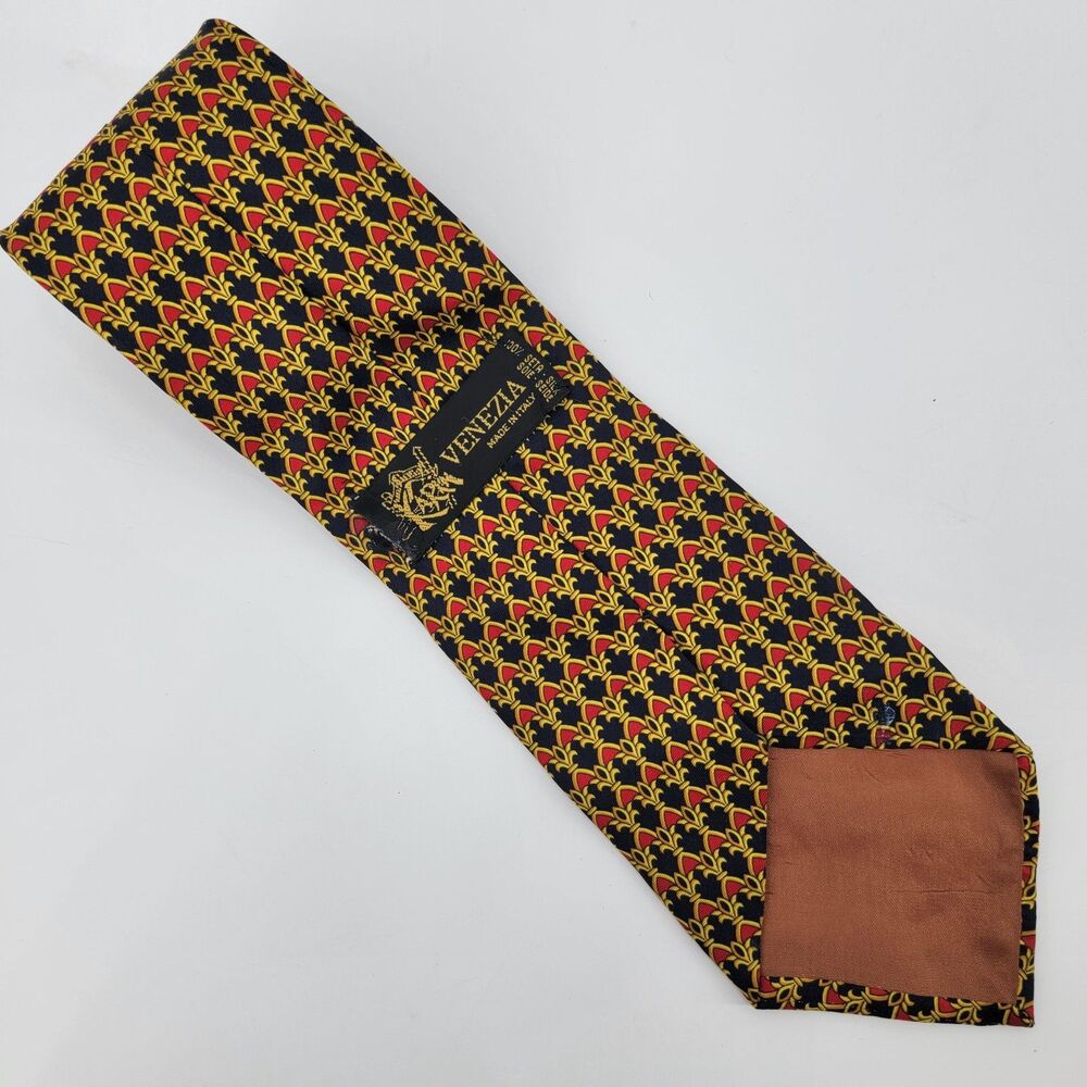 Karin Venezia Blue Red Yellow Foulard Print 100% Silk Italian Necktie 62.5x3.75